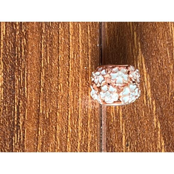 Pandora authentic rose white primerose meadow charm. jewelry bracelet - Picture 1 of 5